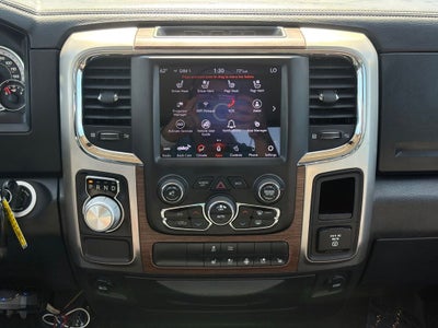 2018 RAM 1500 Laramie Quad Cab 4x2 6'4' Box