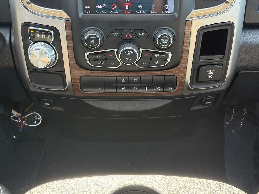 2018 RAM 1500 Laramie Quad Cab 4x2 6'4' Box
