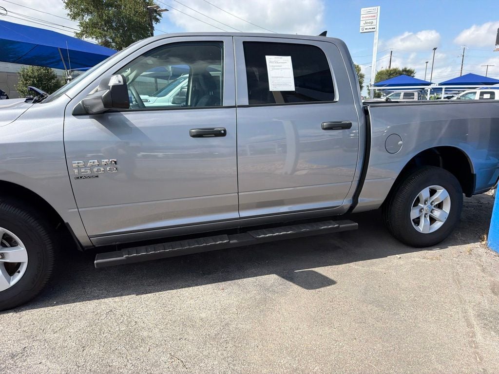 2023 RAM 1500 Classic SLT Crew Cab 4x4 5'7' Box
