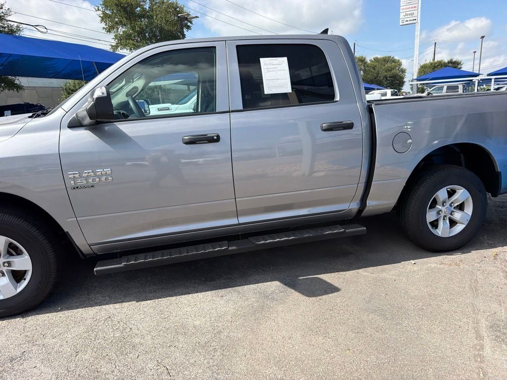 2023 RAM 1500 Classic SLT Crew Cab 4x4 5'7' Box