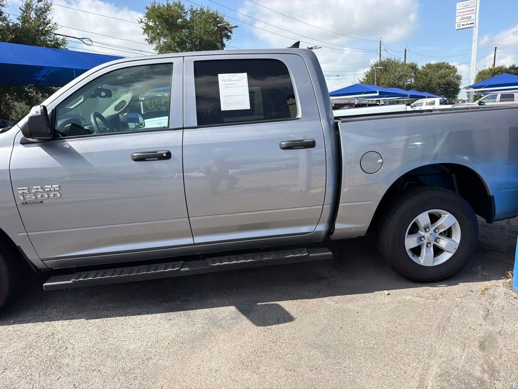 2023 RAM 1500 Classic SLT Crew Cab 4x4 5'7' Box