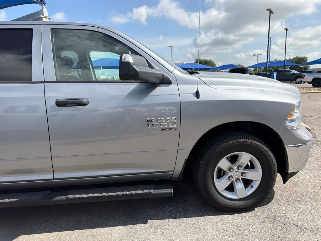 2023 RAM 1500 Classic SLT Crew Cab 4x4 5'7' Box