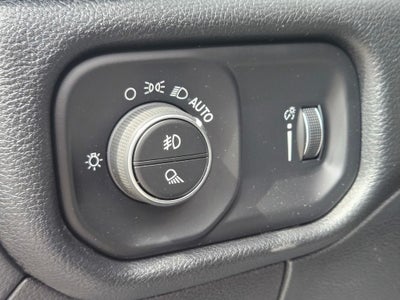 2024 RAM 1500 Classic Warlock Crew Cab 4x4 5'7' Box