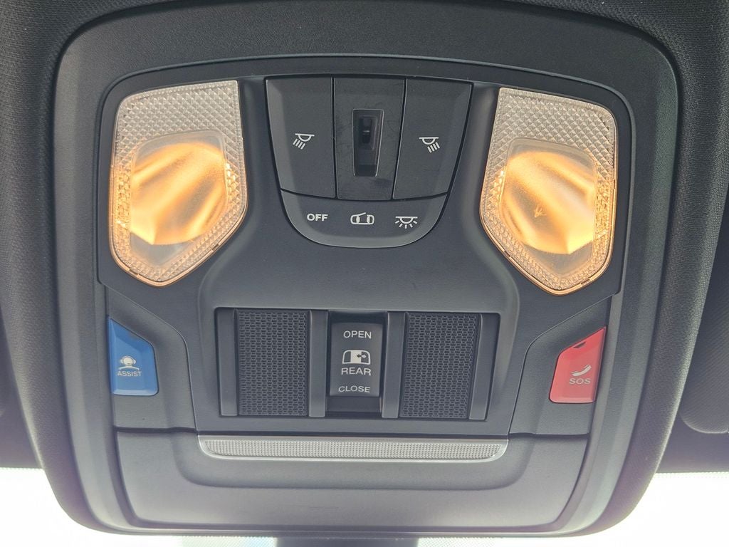 2024 RAM 1500 Classic Warlock Crew Cab 4x4 5'7' Box