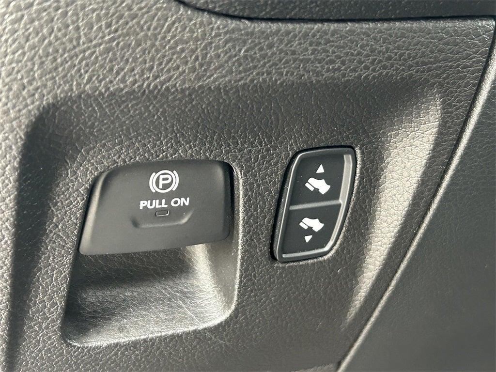 2022 RAM 1500 Lone Star Quad Cab 4x2 6'4' Box