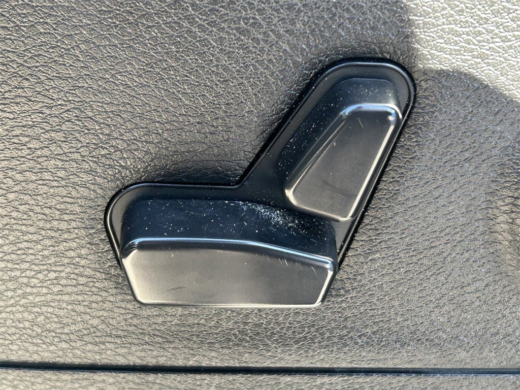 2022 RAM 1500 Lone Star Crew Cab 4x2 5'7' Box