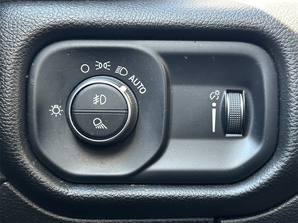 2022 RAM 1500 Lone Star Crew Cab 4x2 5'7' Box