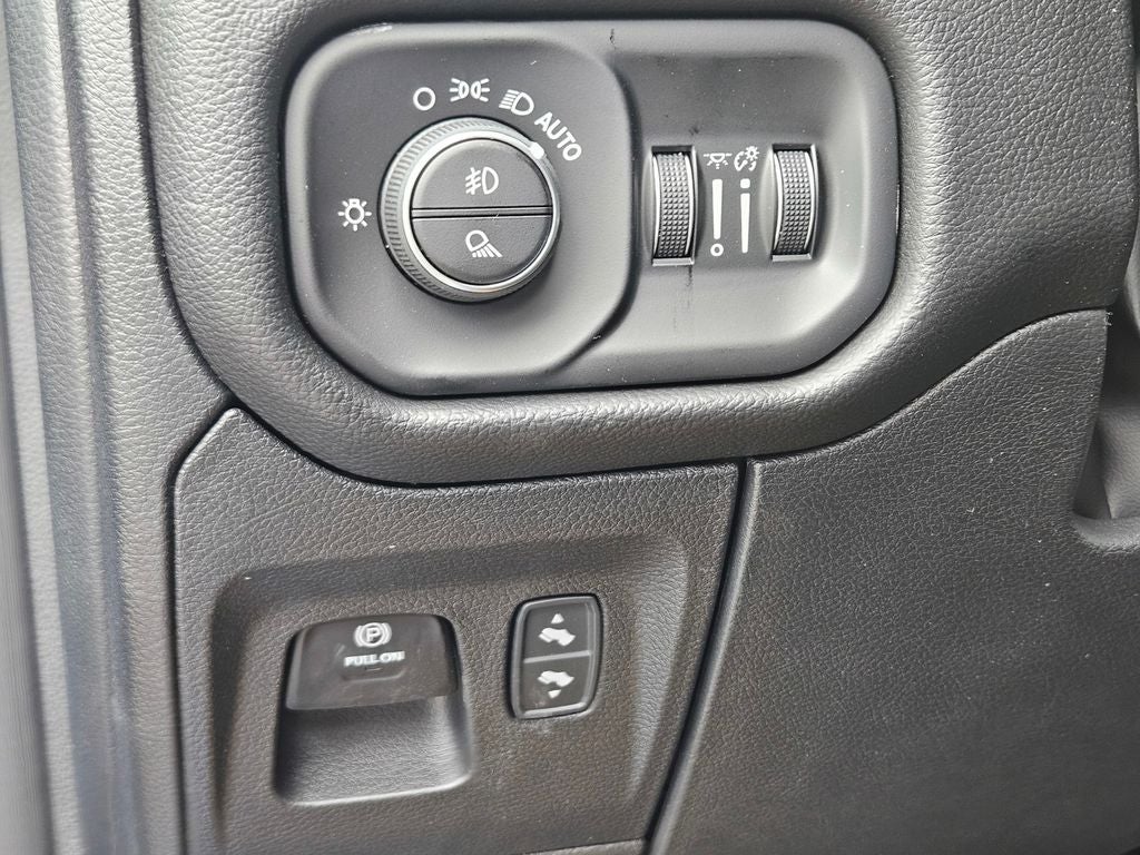 2026 RAM Ram 1500 RAM 1500 LONE STAR CREW CAB 4X2 5'7' BOX