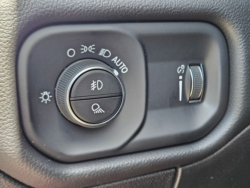 2026 RAM Ram 1500 RAM 1500 LONE STAR CREW CAB 4X2 5'7' BOX