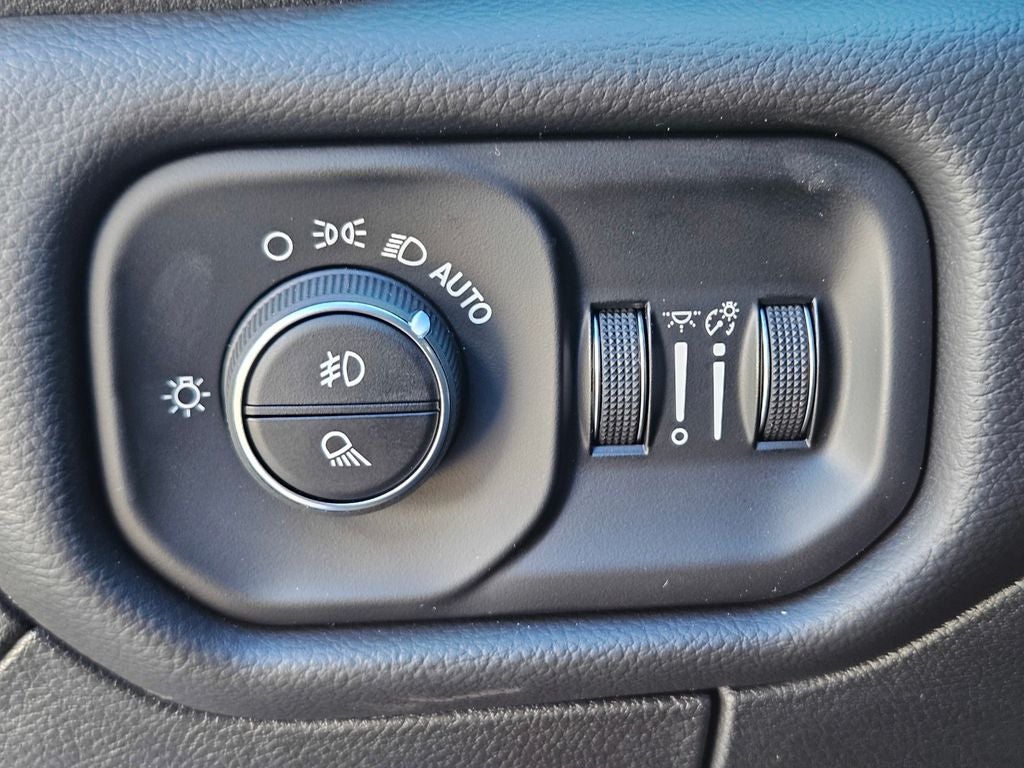 2026 RAM Ram 1500 RAM 1500 LONE STAR CREW CAB 4X2 5'7' BOX