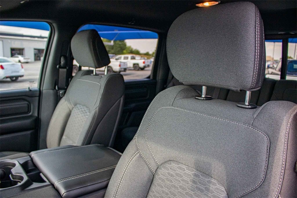 2026 RAM Ram 1500 RAM 1500 TRADESMAN CREW CAB 4X2 5'7' BOX