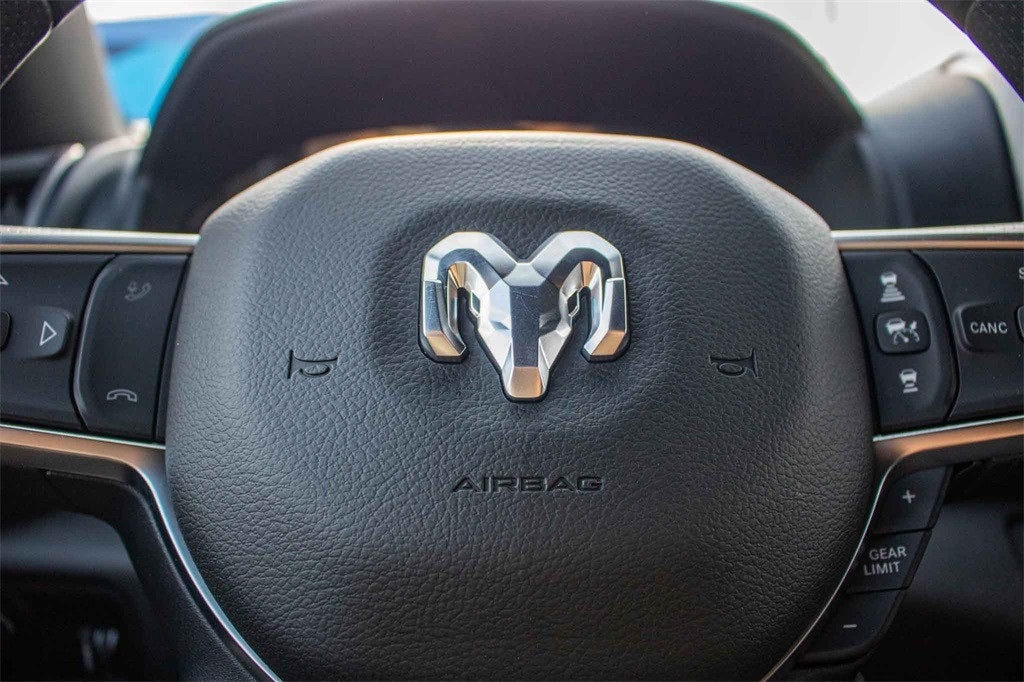 2026 RAM Ram 1500 RAM 1500 TRADESMAN CREW CAB 4X2 5'7' BOX