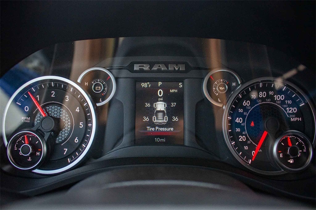 2026 RAM Ram 1500 RAM 1500 TRADESMAN CREW CAB 4X2 5'7' BOX