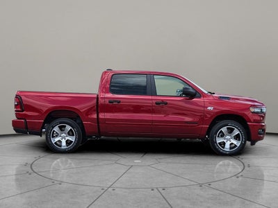 2026 RAM Ram 1500 RAM 1500 EXPRESS CREW CAB 4X2 5'7' BOX