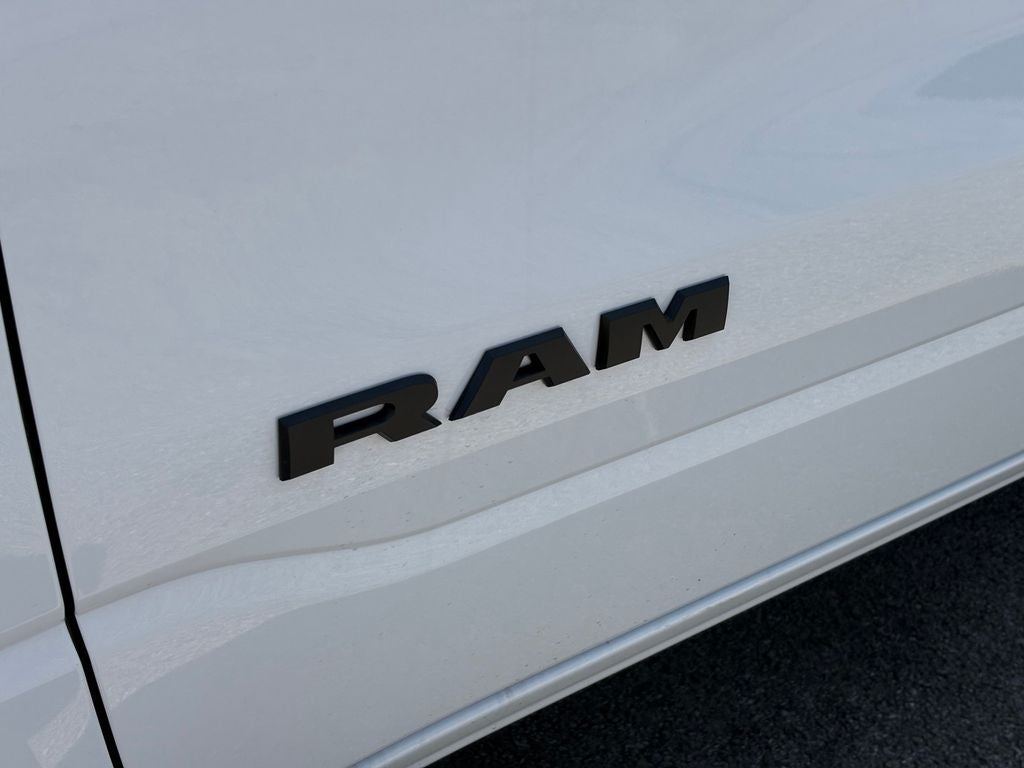 2026 RAM Ram 1500 RAM 1500 EXPRESS CREW CAB 4X2 5'7' BOX