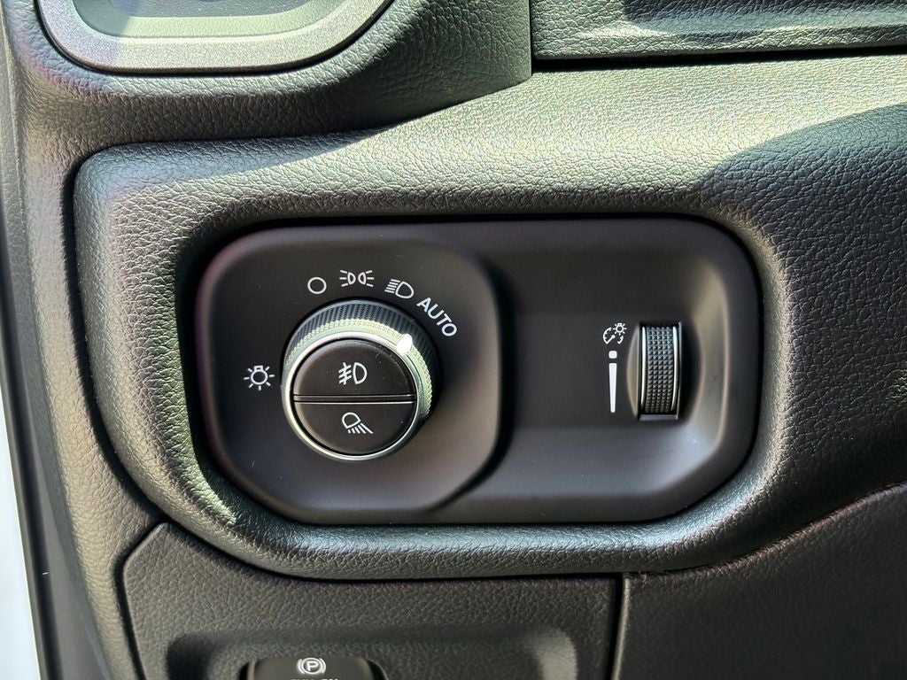 2026 RAM Ram 1500 RAM 1500 EXPRESS CREW CAB 4X2 5'7' BOX