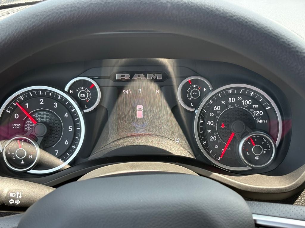 2026 RAM Ram 1500 RAM 1500 EXPRESS CREW CAB 4X2 5'7' BOX