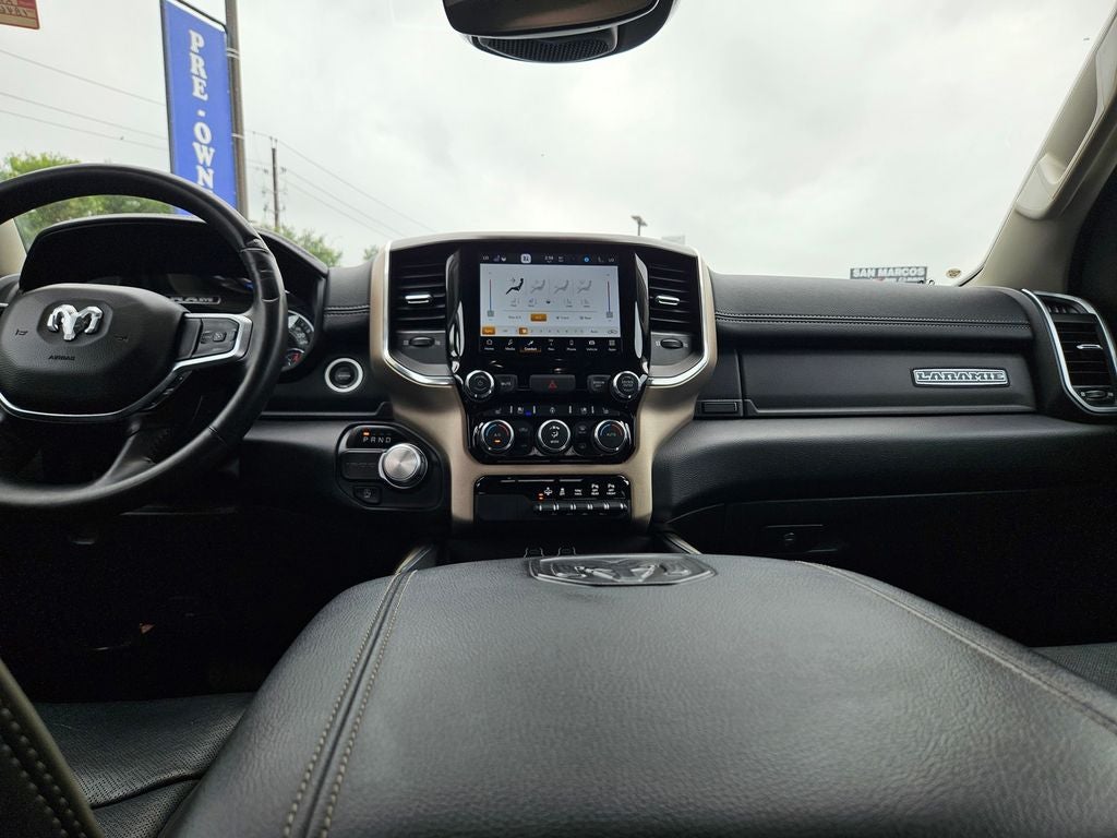 2022 RAM 1500 Laramie Crew Cab 4x2 5'7' Box