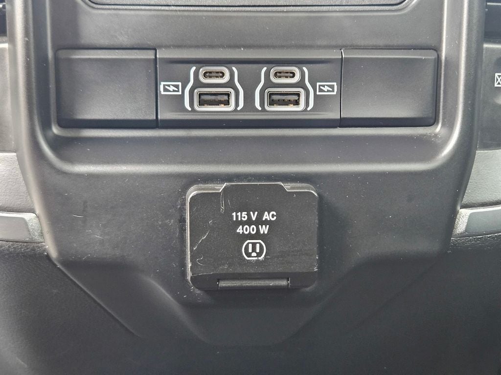 2022 RAM 1500 Laramie Crew Cab 4x2 5'7' Box