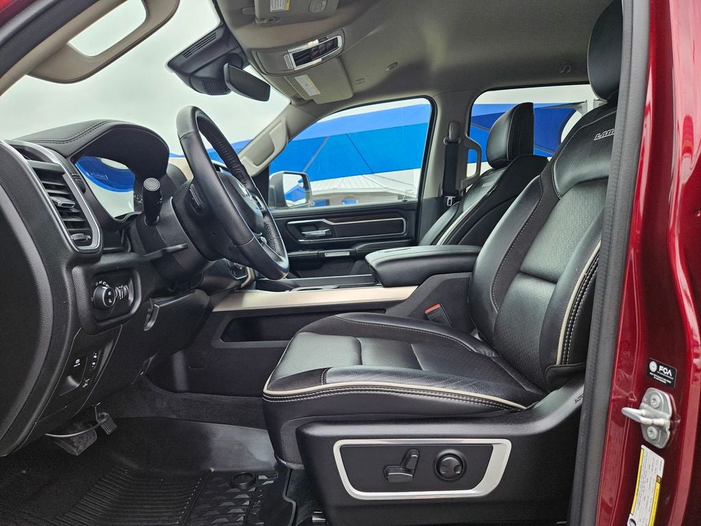 2022 RAM 1500 Laramie Crew Cab 4x2 5'7' Box