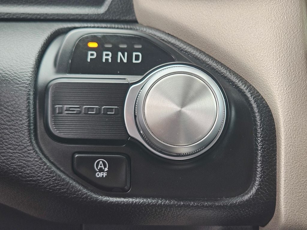 2022 RAM 1500 Laramie Crew Cab 4x2 5'7' Box