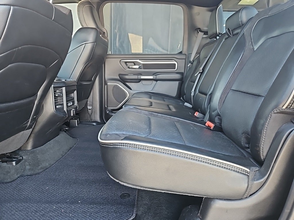 2024 RAM 1500 Laramie Crew Cab 4x2 5'7' Box