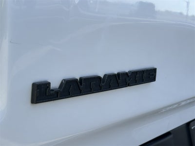 2022 RAM 1500 Laramie Crew Cab 4x2 5'7' Box