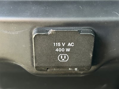 2022 RAM 1500 Laramie Crew Cab 4x2 5'7' Box