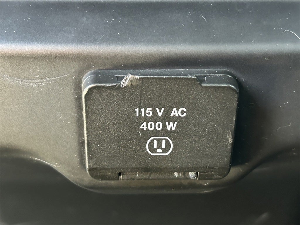 2022 RAM 1500 Laramie Crew Cab 4x2 5'7' Box