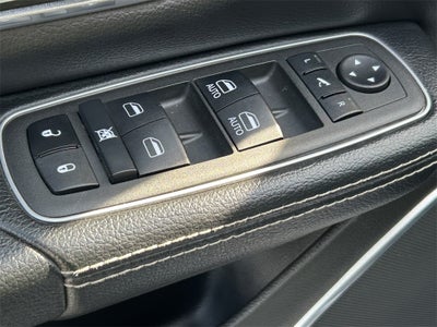 2022 RAM 1500 Laramie Crew Cab 4x2 5'7' Box