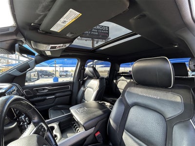 2022 RAM 1500 Laramie Crew Cab 4x2 5'7' Box