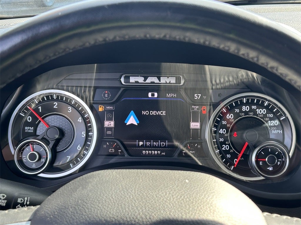 2022 RAM 1500 Laramie Crew Cab 4x2 5'7' Box