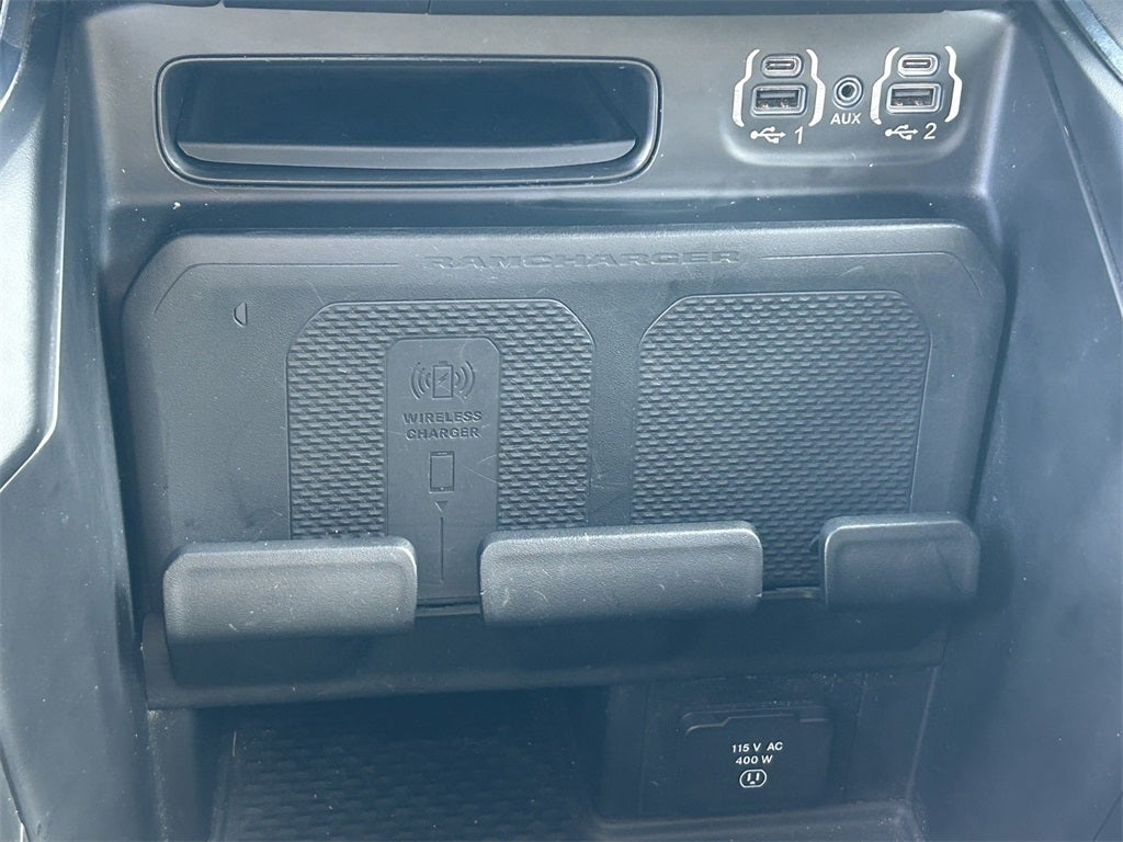 2022 RAM 1500 Laramie Crew Cab 4x2 5'7' Box