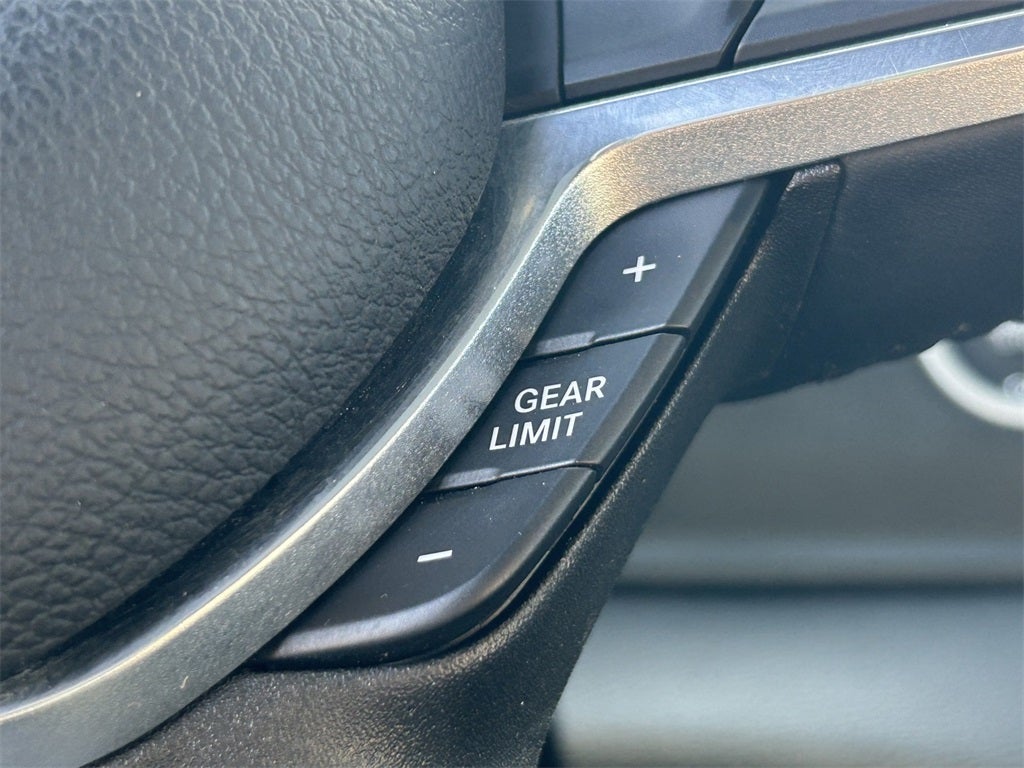 2022 RAM 1500 Laramie Crew Cab 4x2 5'7' Box