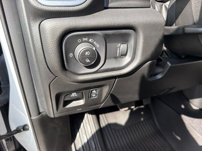 2025 RAM 1500 Big Horn Crew Cab 4x4 5'7' Box