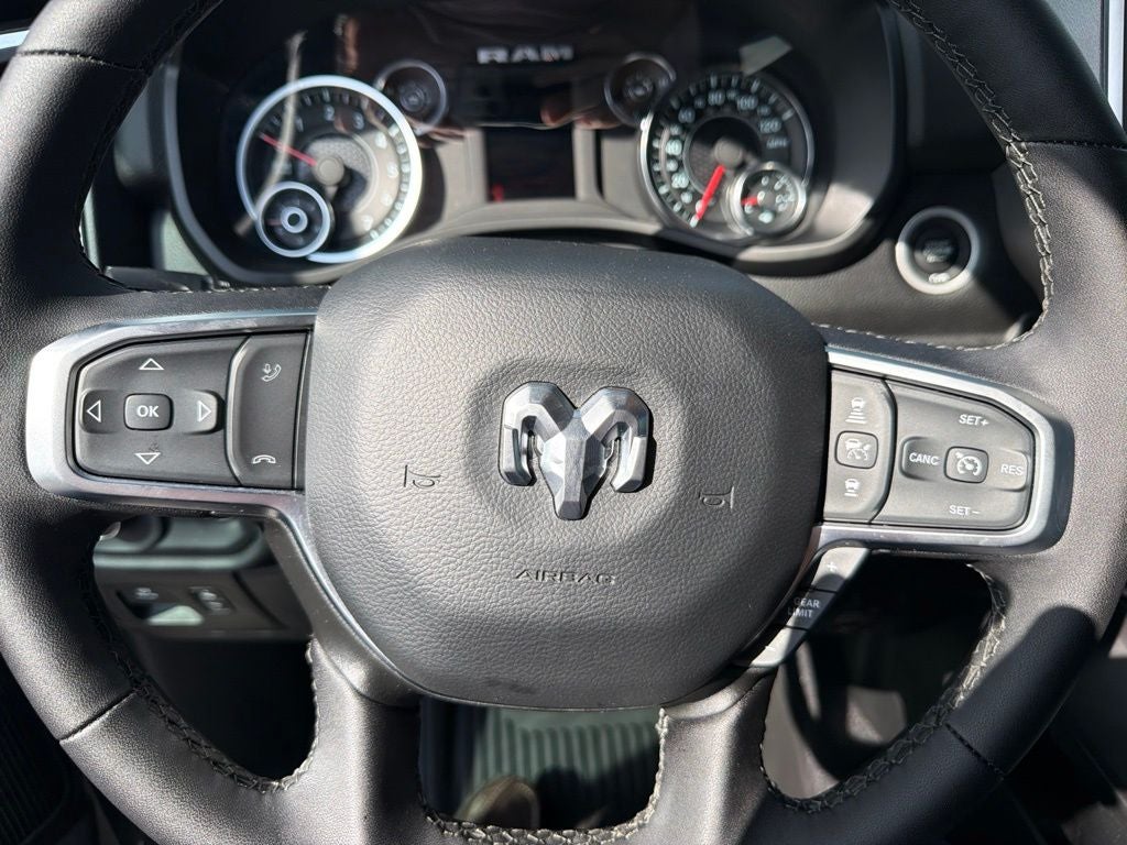 2025 RAM 1500 Big Horn Crew Cab 4x4 5'7' Box
