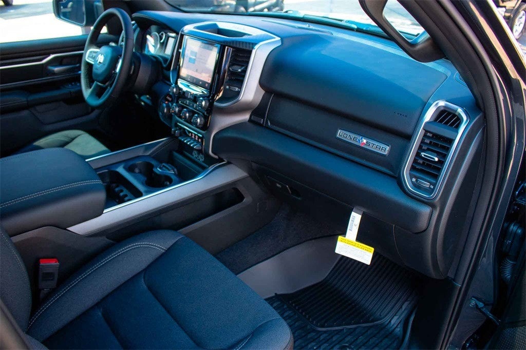 2026 RAM Ram 1500 RAM 1500 LONE STAR CREW CAB 4X4 5'7' BOX