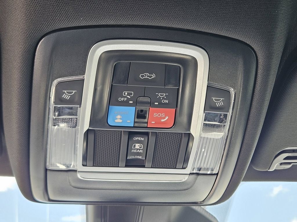 2026 RAM 1500 Lone Star Crew Cab 4x4 5'7' Box