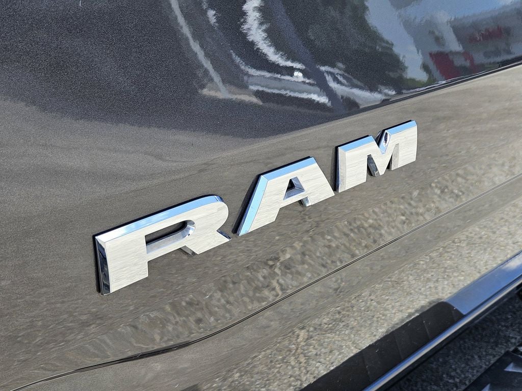 2026 RAM 1500 Lone Star Crew Cab 4x4 5'7' Box