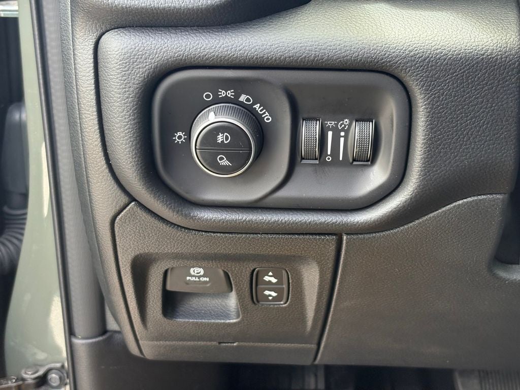 2026 RAM Ram 1500 RAM 1500 LONE STAR CREW CAB 4X4 5'7' BOX