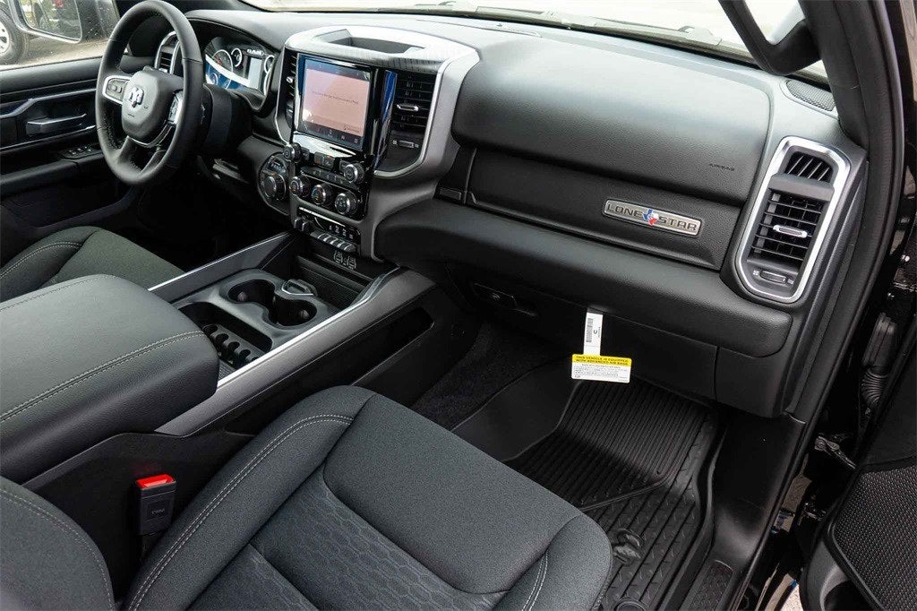 2026 RAM Ram 1500 RAM 1500 LONE STAR CREW CAB 4X4 5'7' BOX