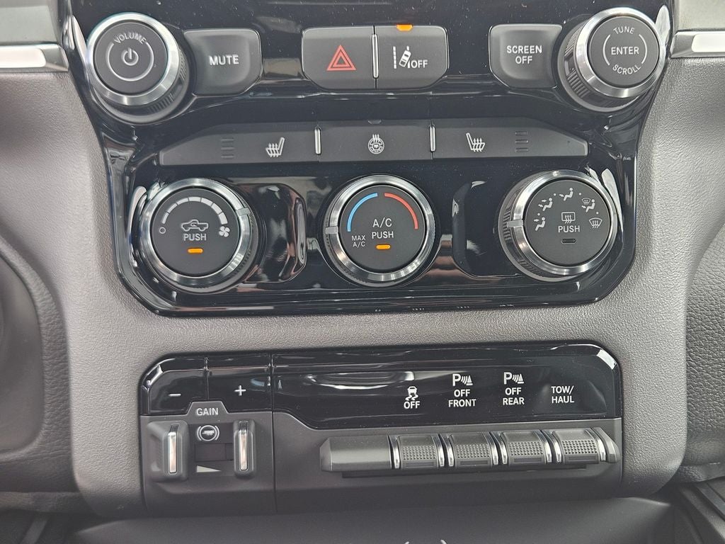 2026 RAM Ram 1500 RAM 1500 LONE STAR CREW CAB 4X4 5'7' BOX