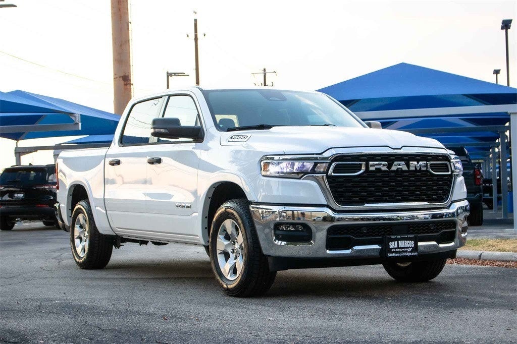 2026 RAM Ram 1500 RAM 1500 LONE STAR CREW CAB 4X4 5'7' BOX