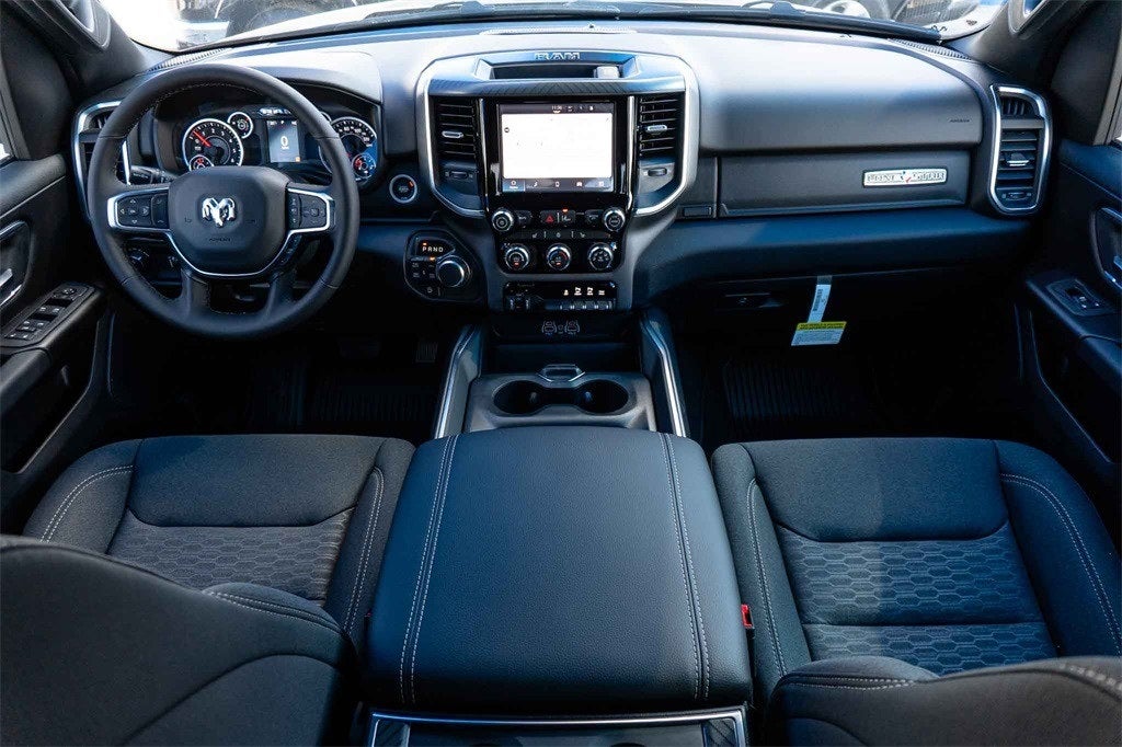 2026 RAM Ram 1500 RAM 1500 LONE STAR CREW CAB 4X4 5'7' BOX