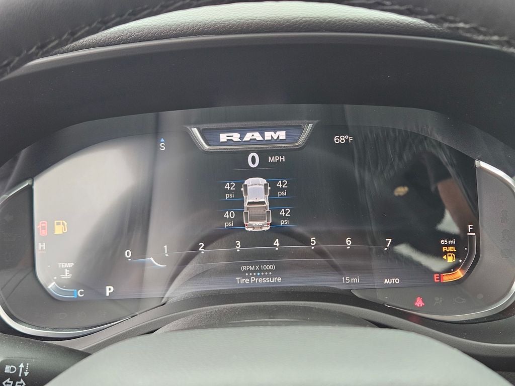 2026 RAM Ram 1500 RAM 1500 LONE STAR CREW CAB 4X4 5'7' BOX