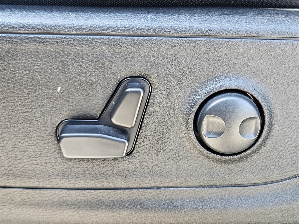 2022 RAM 1500 Lone Star Crew Cab 4x4 5'7' Box