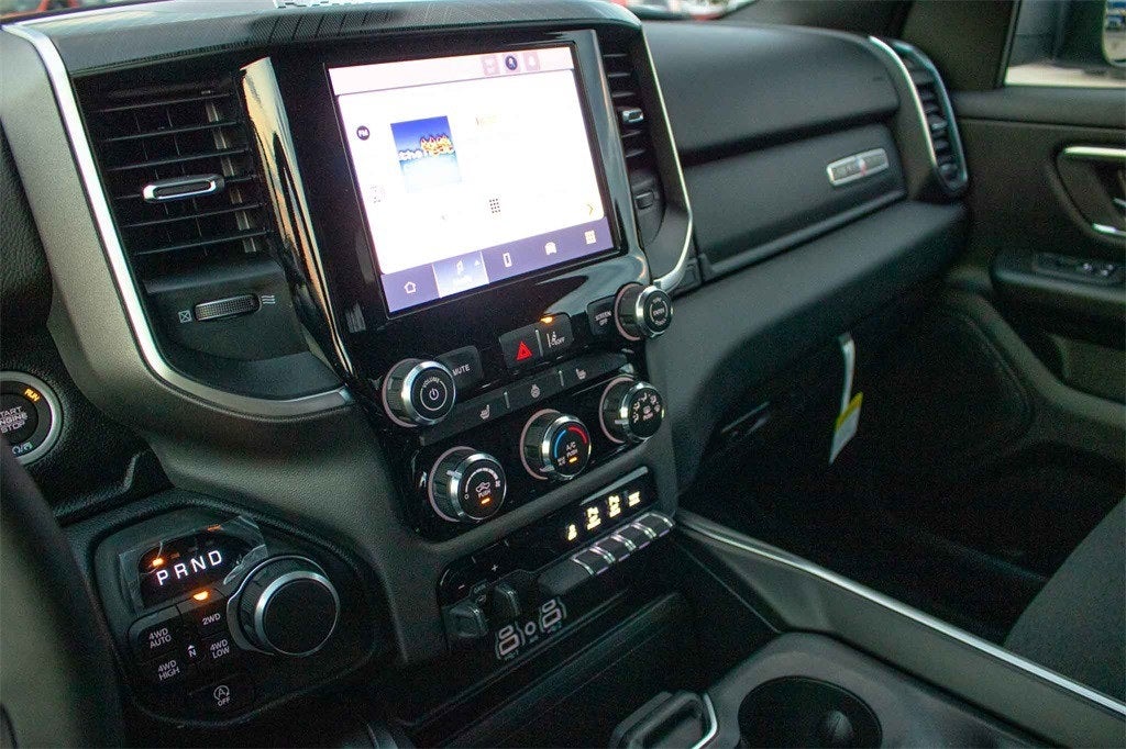 2026 RAM Ram 1500 RAM 1500 LONE STAR CREW CAB 4X4 5'7' BOX