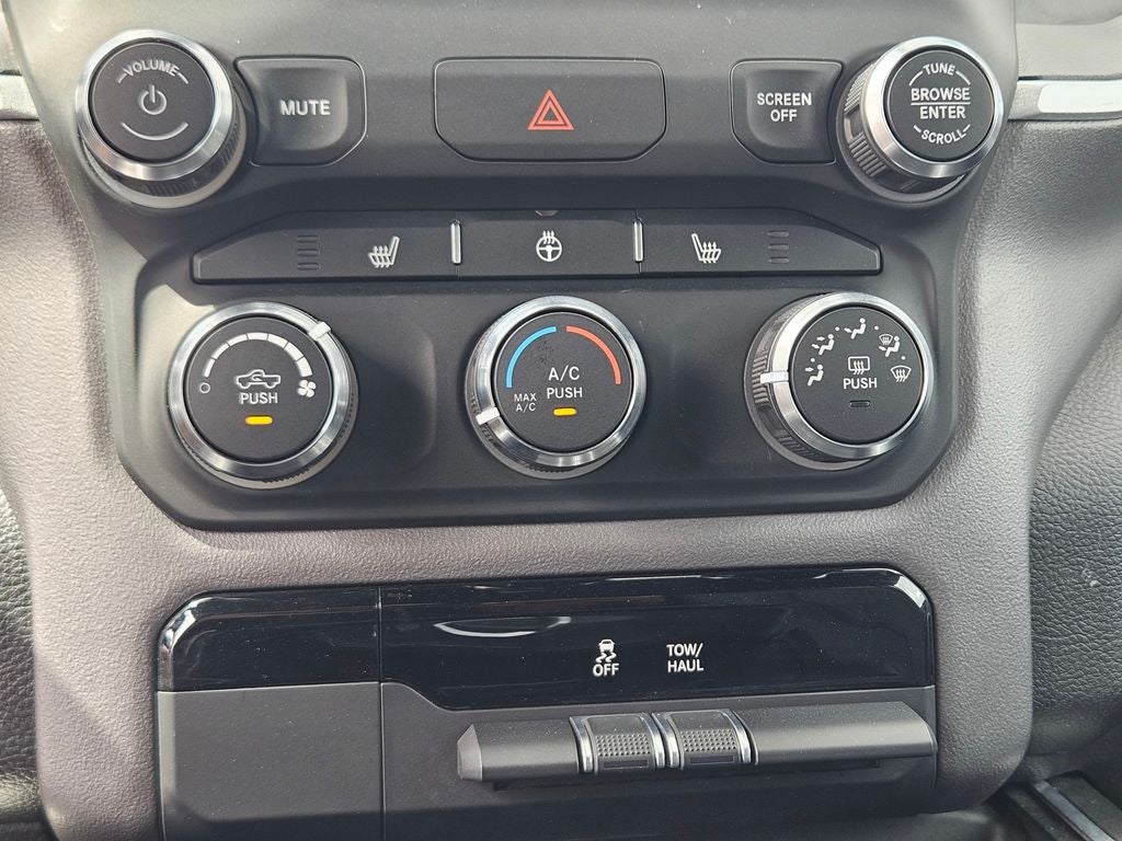 2023 RAM 1500 Big Horn Crew Cab 4x4 5'7' Box