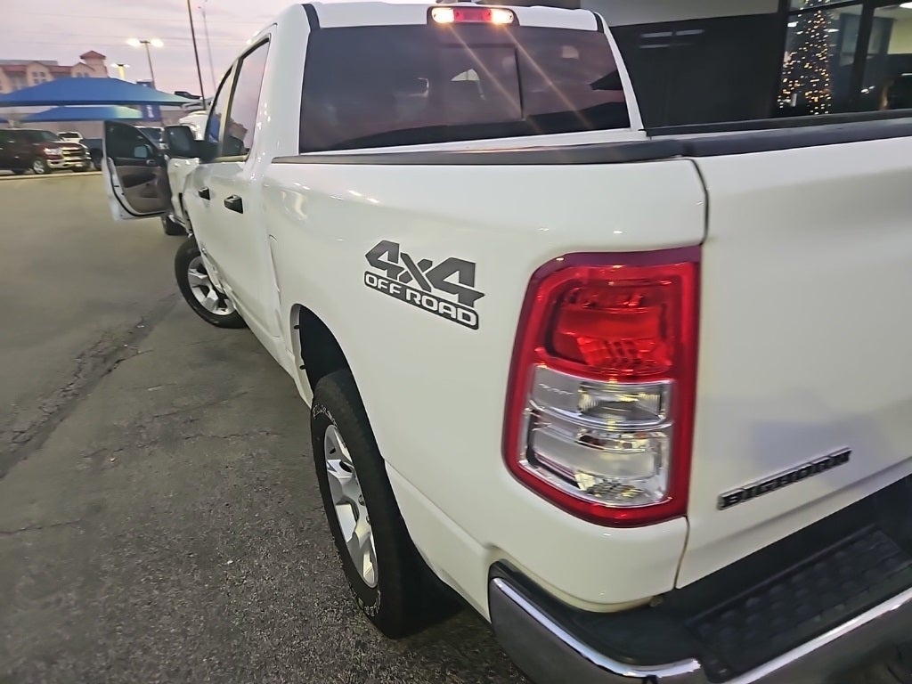 2023 RAM 1500 Big Horn Crew Cab 4x4 5'7' Box