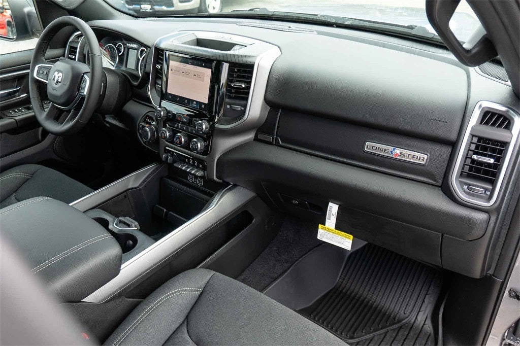 2026 RAM Ram 1500 RAM 1500 LONE STAR CREW CAB 4X4 5'7' BOX